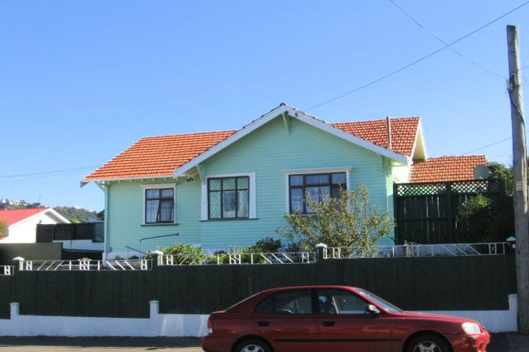 Photo of property in 11 Avon Street, Island Bay, Wellington, 6023
