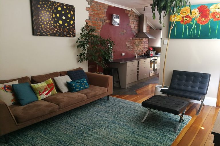 Photo of property in 180 Sutherland Road, Lyall Bay, Wellington, 6022