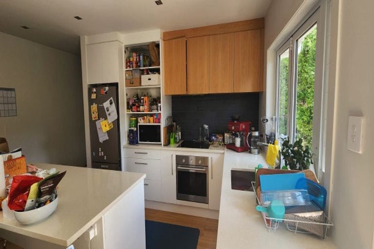 Photo of property in 13 Raleigh Road, Northcote, Auckland, 0627