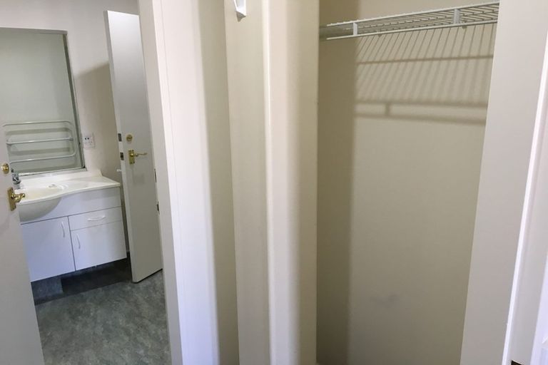 Photo of property in Courtenay Apartments, 602/120 Courtenay Place, Te Aro, Wellington, 6011
