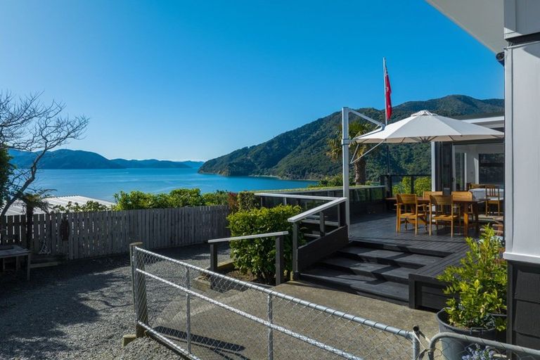 Photo of property in 313 Port Underwood Road, Whatamango Bay, Picton, 7281