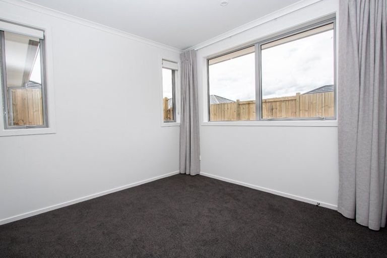 Photo of property in 2/12 Bostonkip Crescent, Fitzroy, Hamilton, 3282