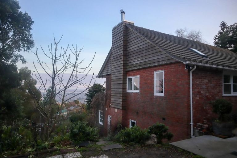 Photo of property in 116 Dyers Pass Road, Cashmere, Christchurch, 8022