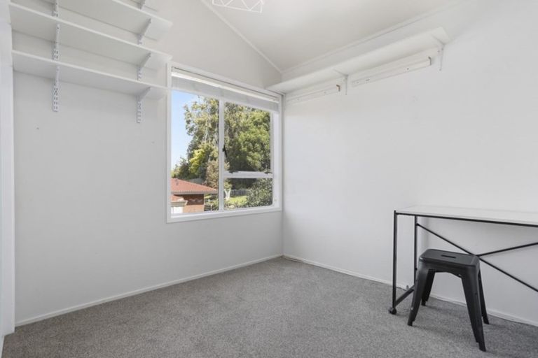Photo of property in 1/50 Stapleford Crescent, Browns Bay, Auckland, 0630