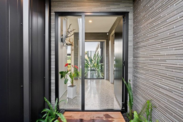 Photo of property in 16 Kaniera Terrace, Cambridge, 3434