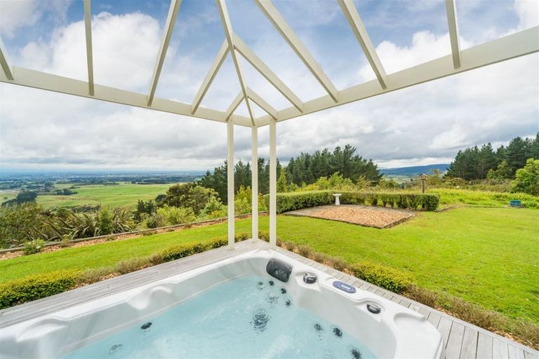 Photo of property in 333 Ngahere Park Road, Turitea, Palmerston North, 4472