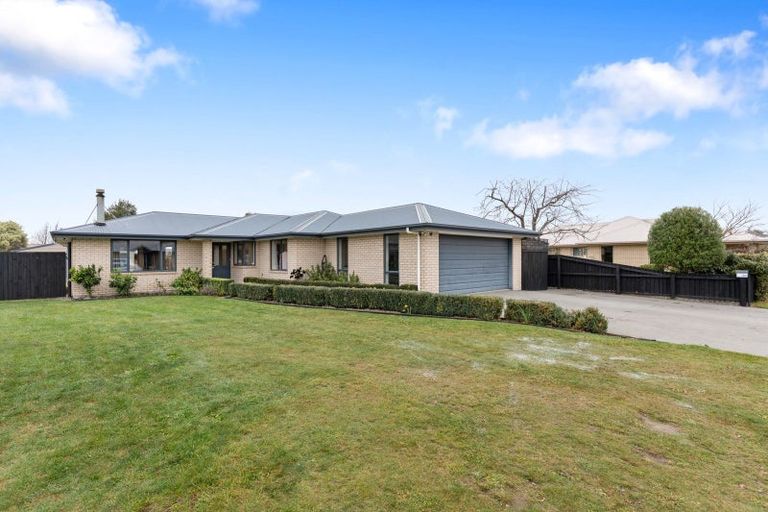 Photo of property in 3 Stanwood Grove, Darfield, 7510