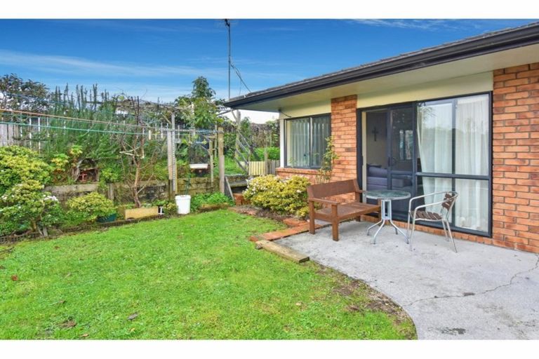 Photo of property in 14 Bohola Rise, Weymouth, Auckland, 2103