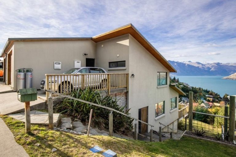 Photo of property in 56b Dart Place, Fernhill, Queenstown, 9300