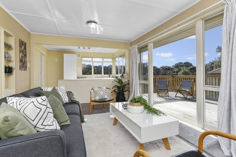 Photo of property in 1/50 Kaipatiki Road, Glenfield, Auckland, 0629