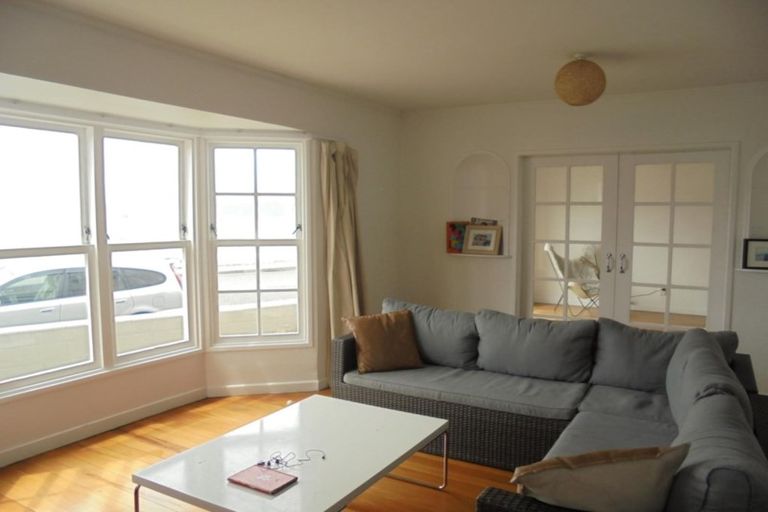 Photo of property in 35a Marine Parade, Seatoun, Wellington, 6022