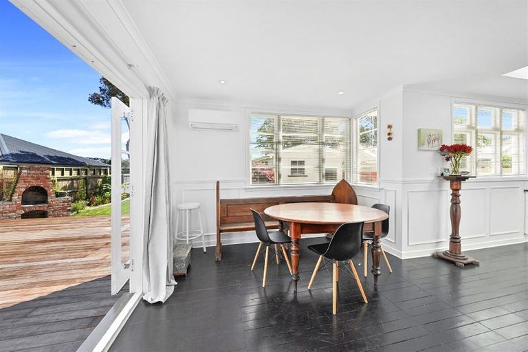 Photo of property in 139 Wilsons Road, Saint Martins, Christchurch, 8022