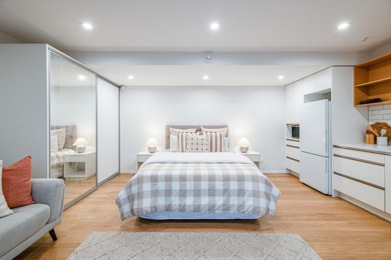 Photo of property in 22 Woodfern Crescent, Titirangi, Auckland, 0604