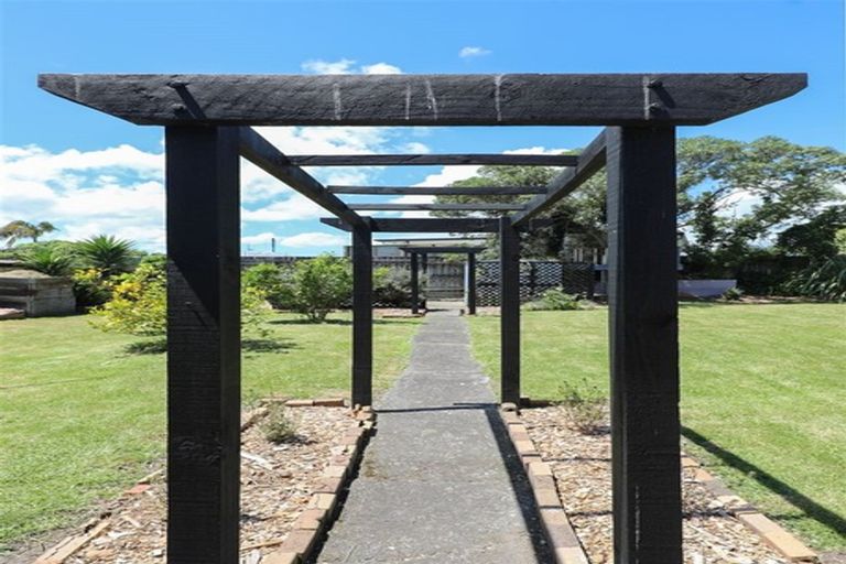 Photo of property in 156 Hakanoa Street, Huntly, 3700