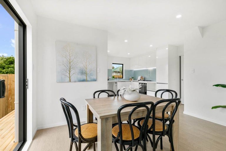 Photo of property in 90a Seymour Road, Sunnyvale, Auckland, 0612