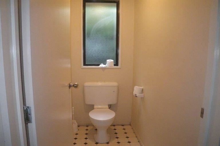 Photo of property in 5a Tonga Place, Riccarton, Christchurch, 8041