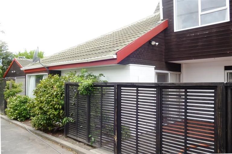 Photo of property in 415a Avonhead Road, Avonhead, Christchurch, 8042