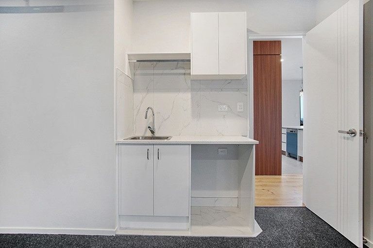 Photo of property in 48 Twin Parks Rise, Papakura, 2110