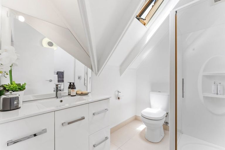 Photo of property in 6 Elliston Crescent, Stanmore Bay, Whangaparaoa, 0932