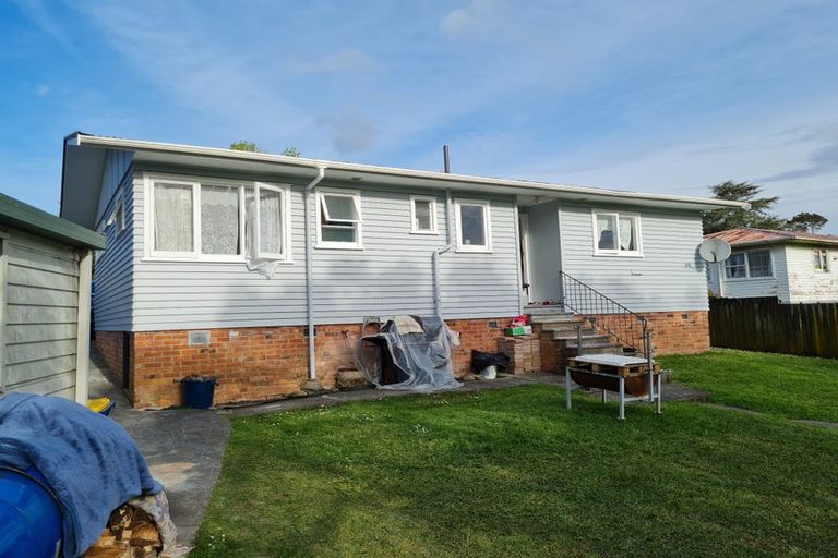 Photo of property in 83 Barrys Road, Glendene, Auckland, 0602