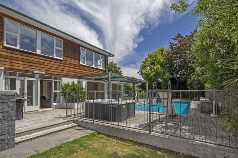 Photo of property in 9 Barlow Street, Ilam, Christchurch, 8041