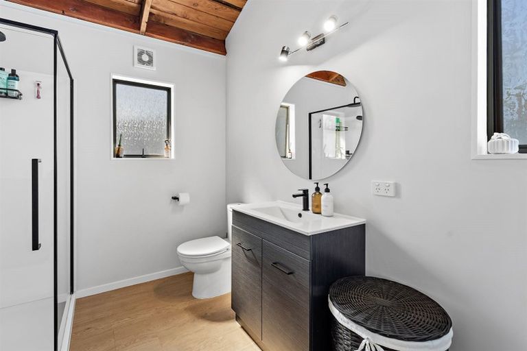 Photo of property in 640a Whangaparaoa Road, Stanmore Bay, Whangaparaoa, 0932