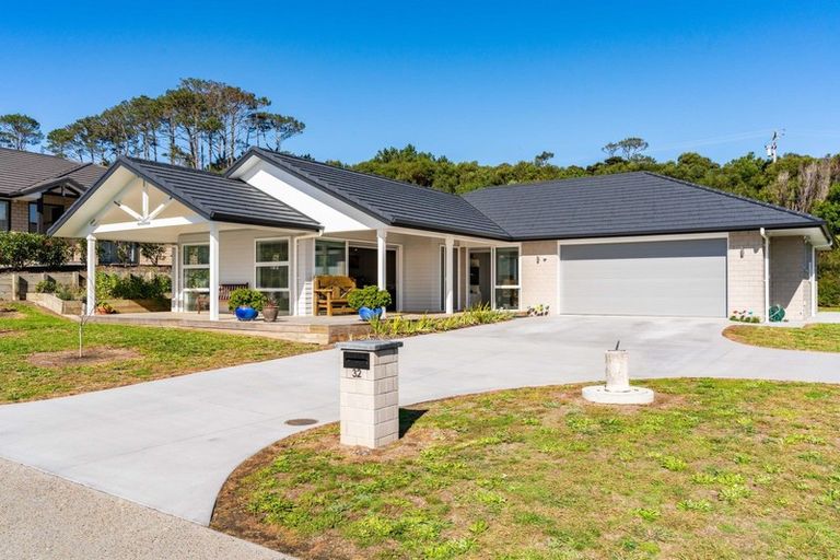 Photo of property in 32 Park Rise, Mangawhai Heads, Mangawhai, 0505