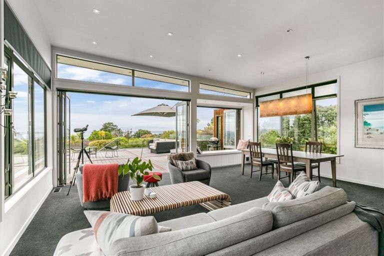 Photo of property in 85 Aberdeen Road, Castor Bay, Auckland, 0620