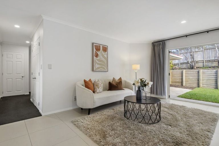 Photo of property in 7 Louvain Place, Greenhithe, Auckland, 0632