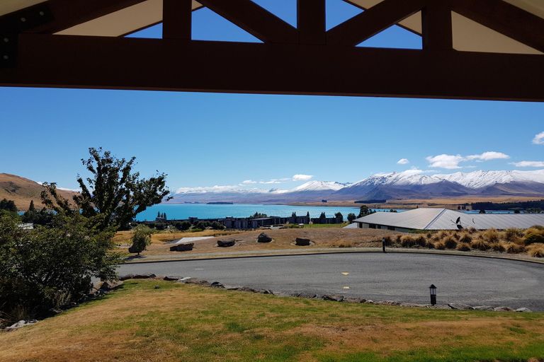 Photo of property in 2 Walter Black Place, Lake Tekapo, 7999