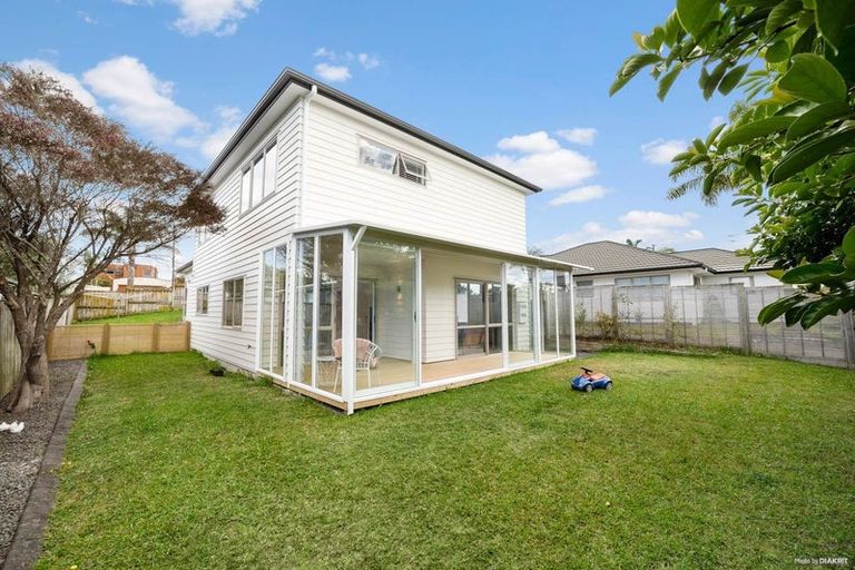 Photo of property in 626d Beach Road, Browns Bay, Auckland, 0630