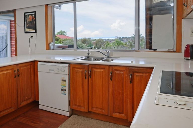 Photo of property in 4247 Great North Road, Glendene, Auckland, 0602