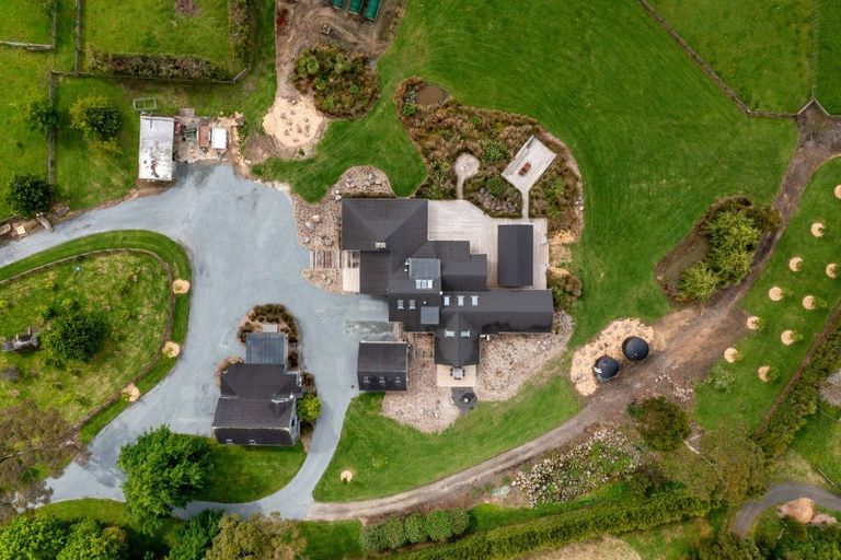 Photo of property in 255 Clifton Road, Whitford, Howick, 2571