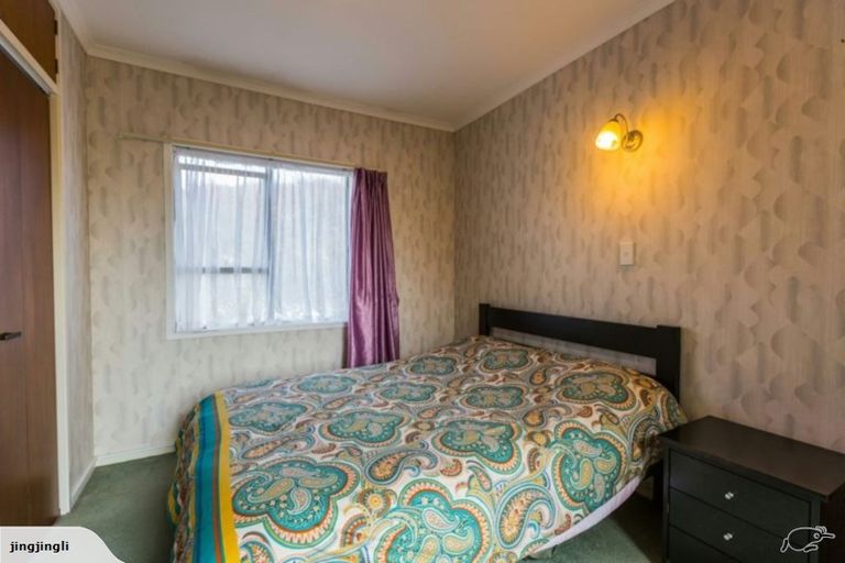 Photo of property in 95 Clovelly Road, Bucklands Beach, Auckland, 2012