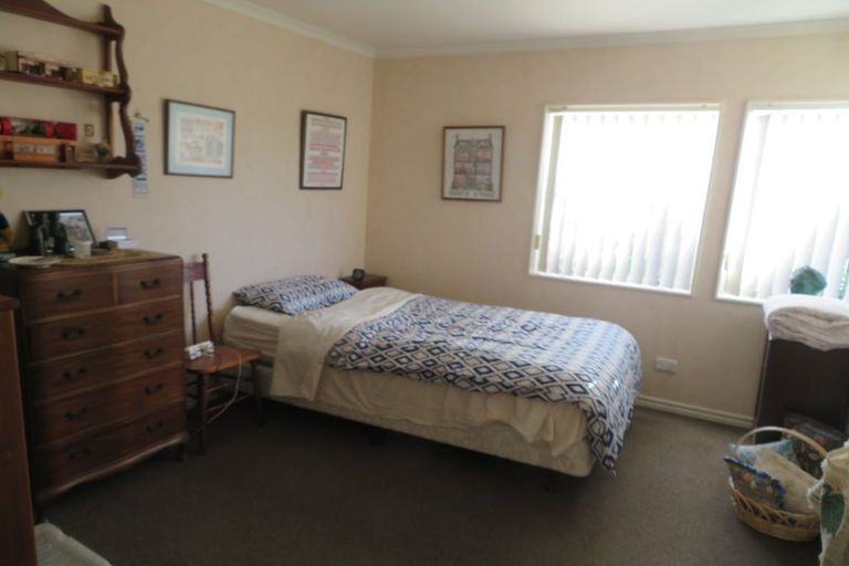 Photo of property in 70 Tuihana Drive, Papamoa Beach, Papamoa, 3118
