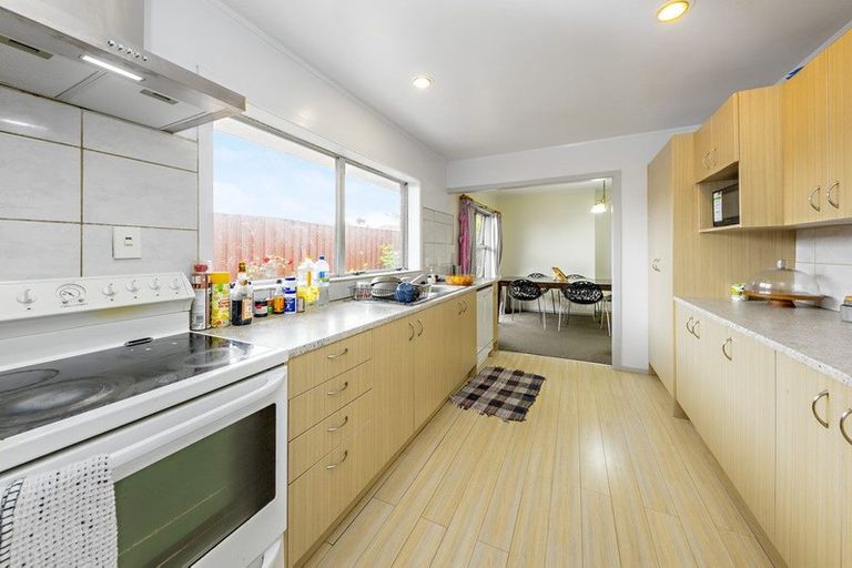 Photo of property in 2/8 Parera Place, Papatoetoe, Auckland, 2025