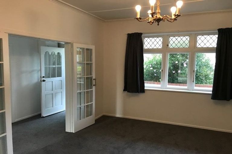 Photo of property in 35 Wilford Street, Woburn, Lower Hutt, 5011