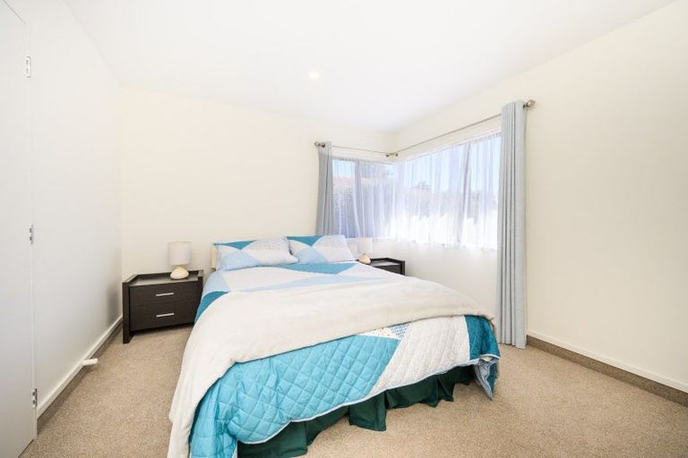Photo of property in 70 Pacific Drive, Fitzherbert, Palmerston North, 4410