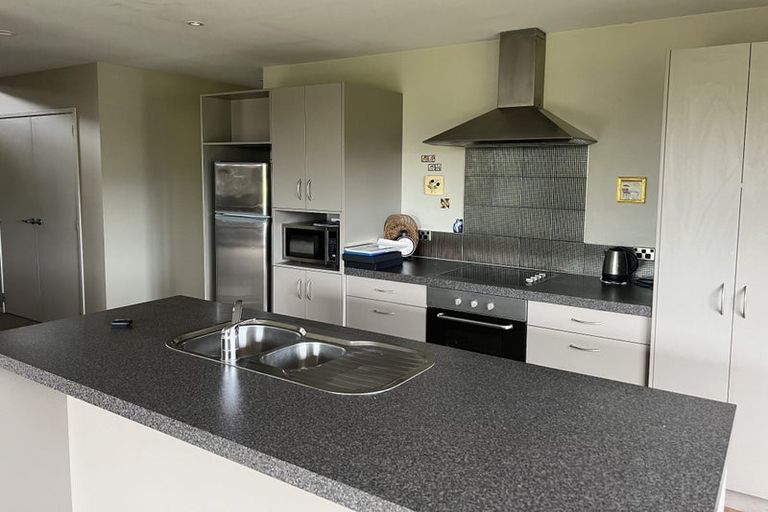 Photo of property in 8a Beach Road, Katikati, 3129