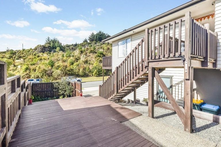 Photo of property in 2 Abbey Way, Whitby, Porirua, 5024