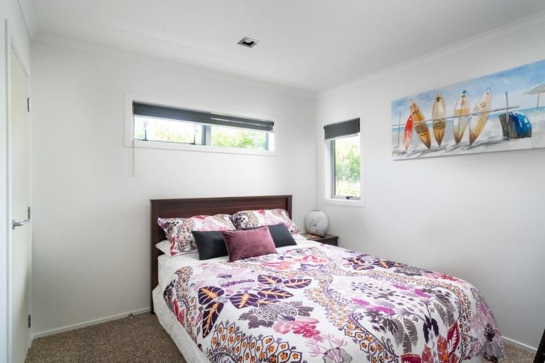 Photo of property in 35 Magnolia Rise, Waipahihi, Taupo, 3330