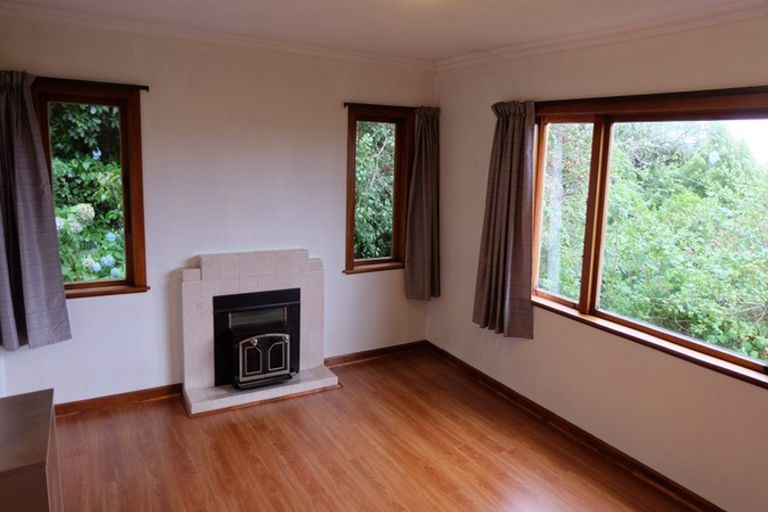 Photo of property in 31 Garden Road, Northland, Wellington, 6012