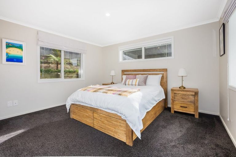 Photo of property in 11 Banks Boulevard, Whitby, Porirua, 5024