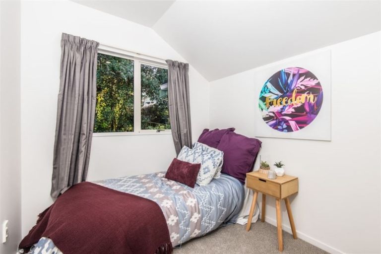 Photo of property in 1/9 Braemar Terrace, Johnsonville, Wellington, 6037