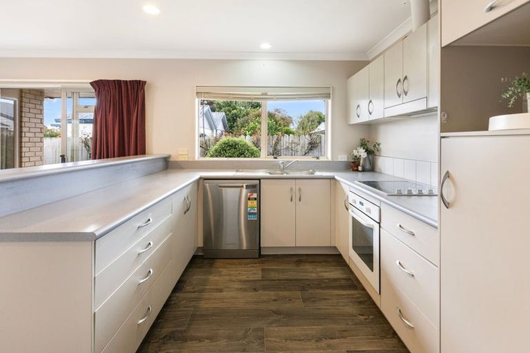 Photo of property in 8a Riverlea Drive, Katikati, 3129