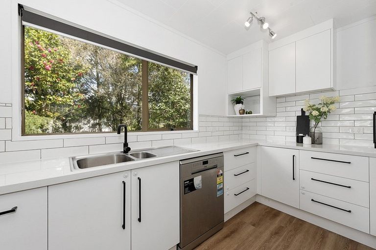 Photo of property in 16 Hatea Place, Dinsdale, Hamilton, 3204