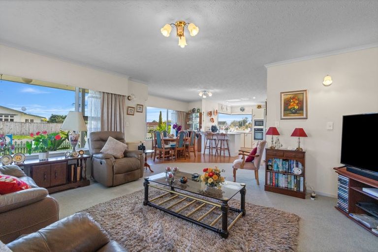 Photo of property in 154 Winchester Street, Levin, 5510