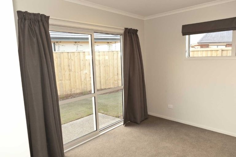 Photo of property in 17 Fernham Way, Rolleston, 7615