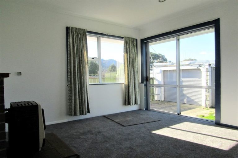 Photo of property in 92 Pine Avenue, Ebdentown, Upper Hutt, 5018