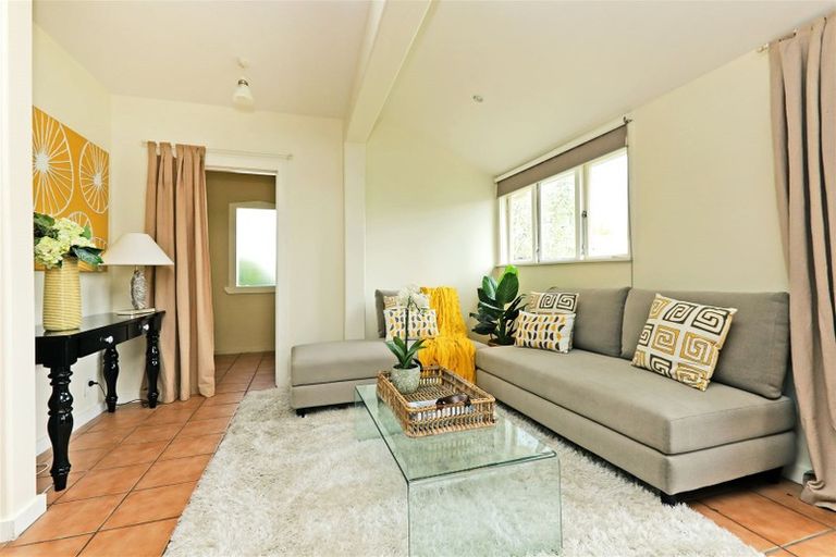 Photo of property in 302 Mclean Street, Saint Leonards, Hastings, 4120